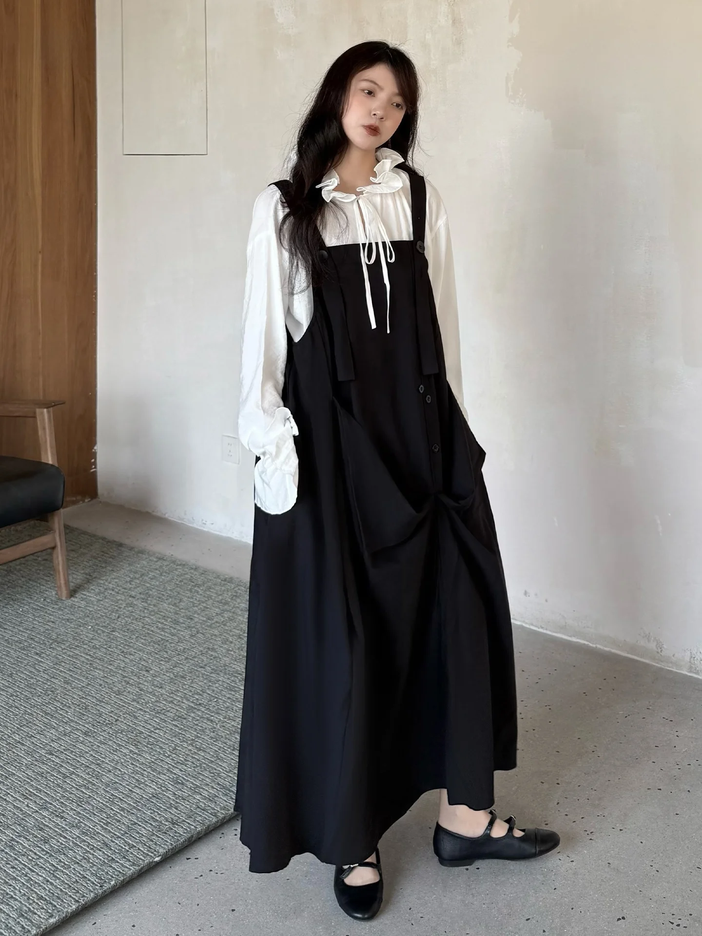 

Dark Style Cotton A-Line Dress with Multiple Buttoning Options Black Strapless Gown by Lu Yushan Island Spring 2026 Casual Lo...