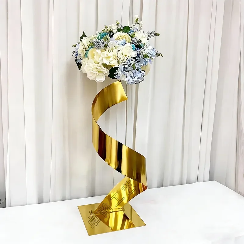 Golden Spiral Flower Stand Wedding Centerpiece Elegant Table Decoration for Banquet Hall Road Guide Home Ornament Party Props