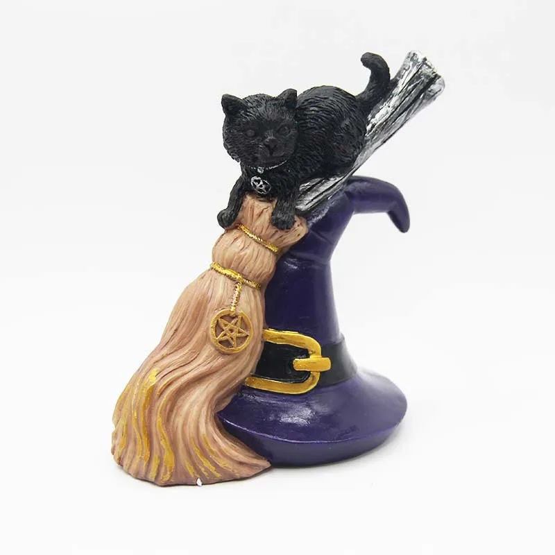 Black Cat Broom Statue, Resin Crafts Table Art Gift Home Decoration Statue Halloween Desktop
