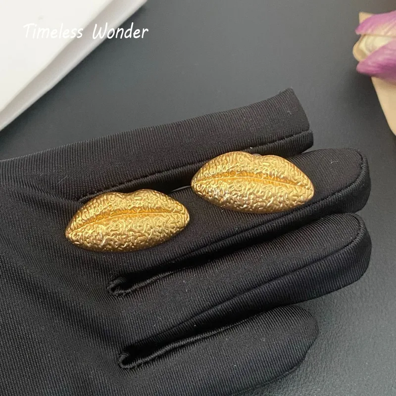 

Timeless Wonder Brass Hammered Geo Lip Stud Earrings for Women Designer Jewelry Runway Goth Punk Luxury Rare Gift Trendy 5152