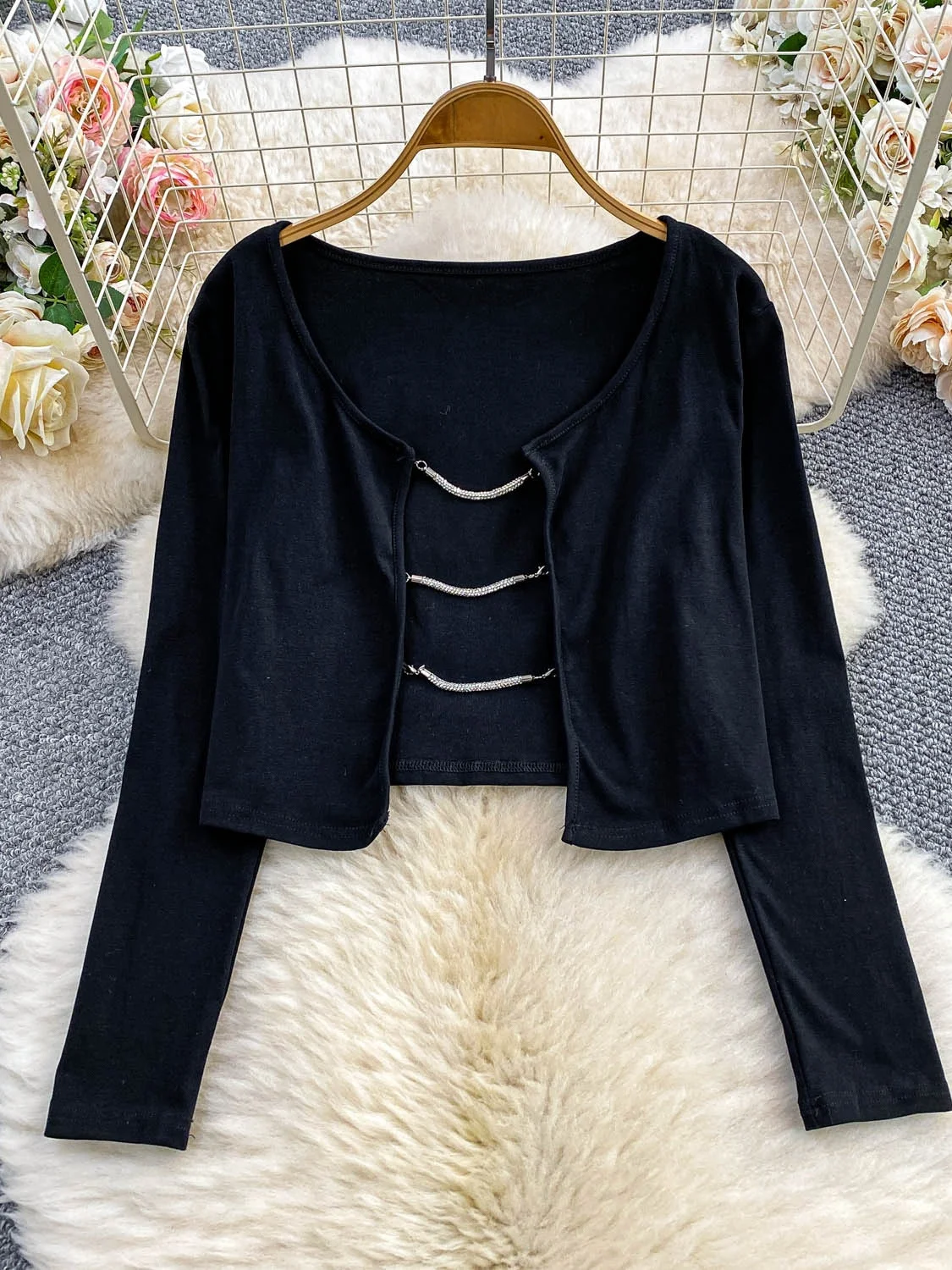 秋のデザイン、個性的なスパイシーガールチェーン付きトップス（胸パッドストラップ付き）＋スリムフィットスカートTシャツセット、ハイウエストで通気性抜群