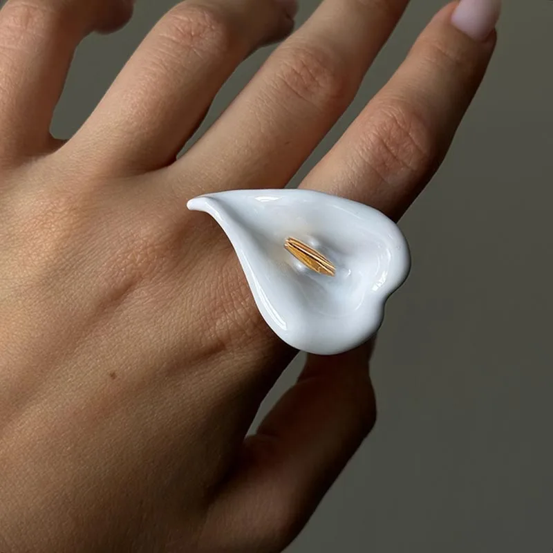 New Exaggerated Personality Dripping Oil Enamel Calla Flowers Open Adjustable Rings for Women Unique Design Fashion Jewelry Gift