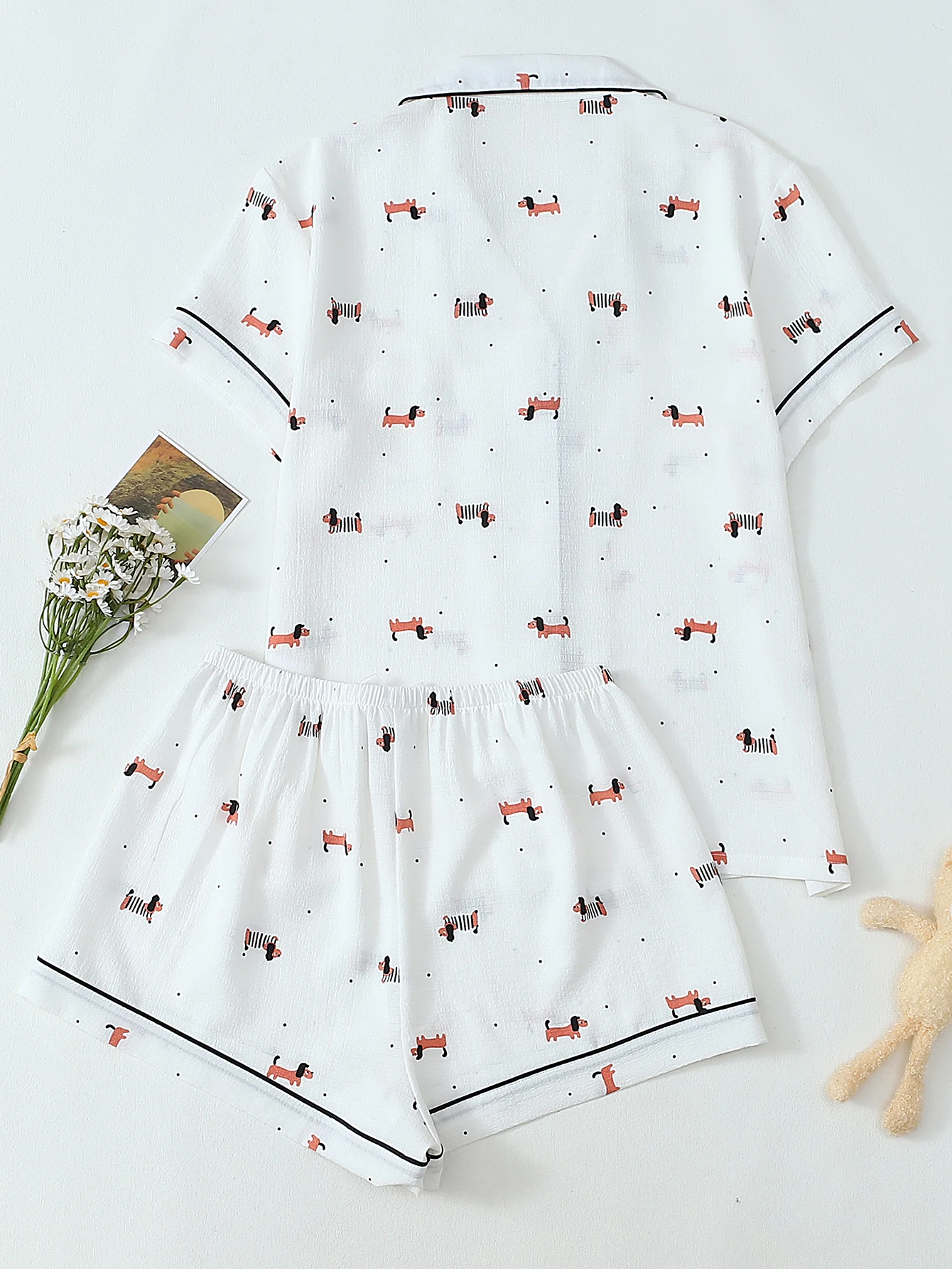Two-Piece Comfortable Mini Dog Print Lapel Button Short-Sleeve Top with Pockets and Bow Shorts Spring/Summer Women's Pajamas Loungewear Set Suitable for Home Use