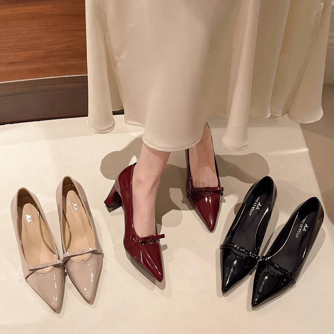 Butterfly dew toe thick single order shoes for women, 2026 new French pointed shallow mouth high heels