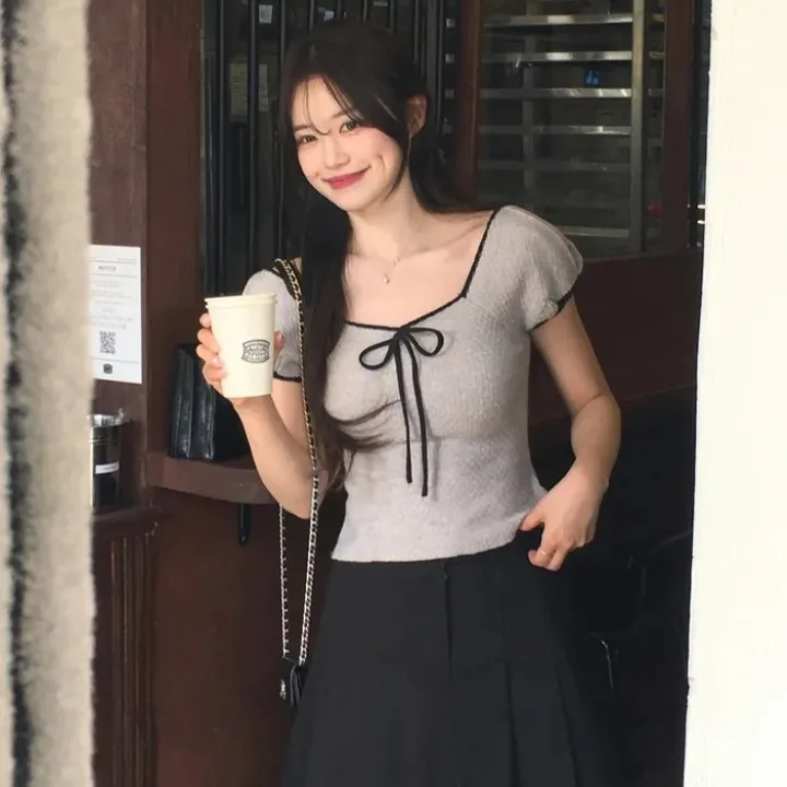 تي شيرت صيفي متعدد الاستخدامات بأكمام قصيرة محبوك مع عقدة فراشة، تصميم يناسب جميع الإطلالات، أزياء نسائية من ألياف البوليستر ...