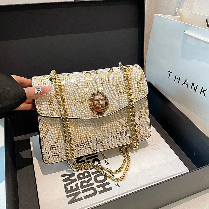 

Crocodile-patterned high-end versatile women's bag - phone case bag - single-shoulder makeup small square bag 39