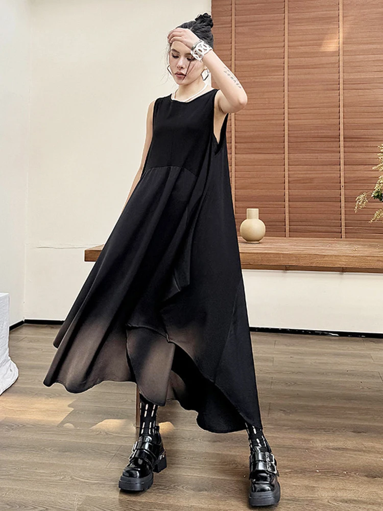 [EAM] Women Black Brief Irregular Big Size Casual Dress New Round Neck Sleeveless Fashion Tide Spring Summer 2024 1DH5248