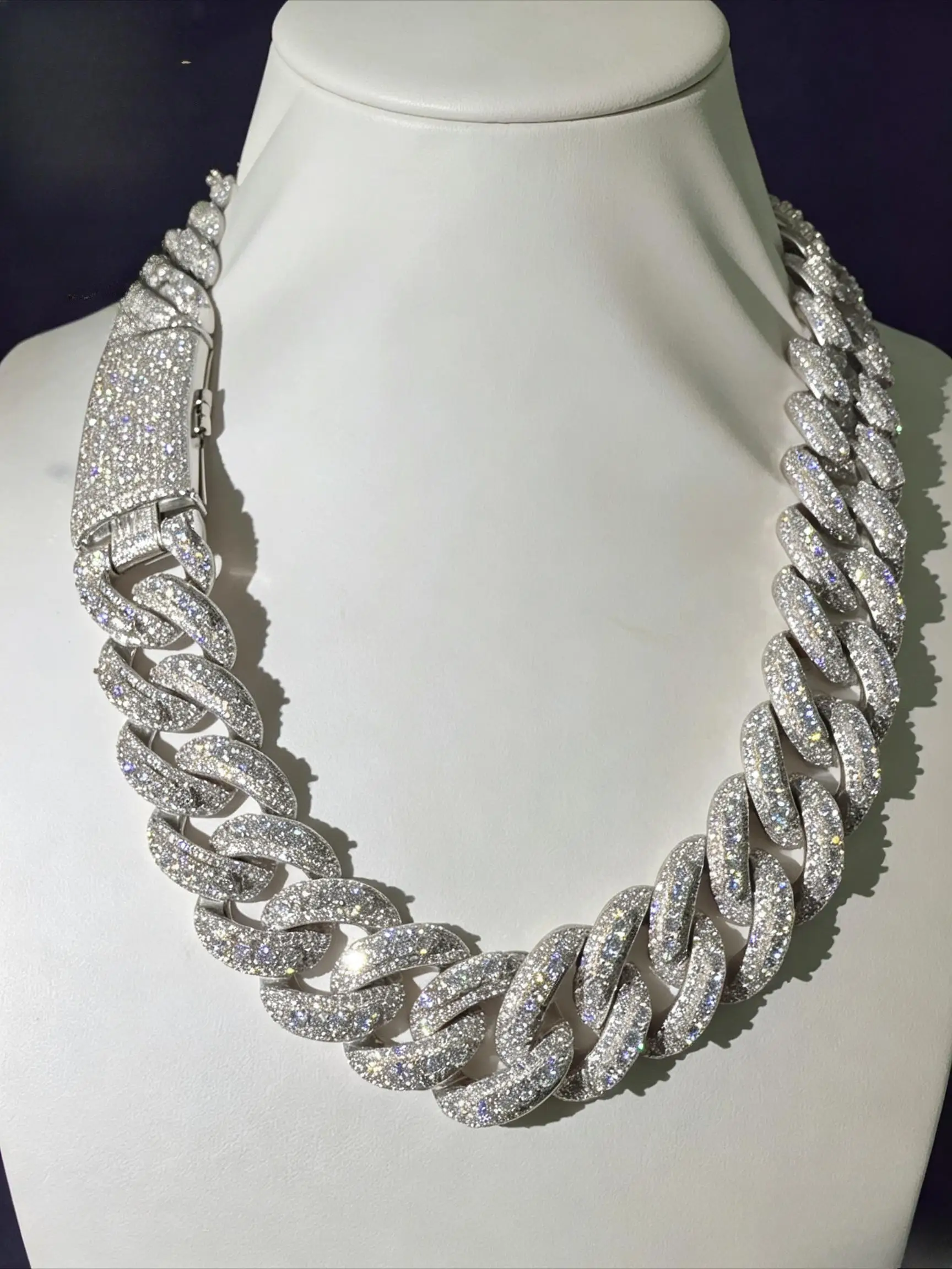 22Mm Personalized Full Diamond Miami Plain Cuban Chain, Classic Hip-hop Retro Shape, Thick Chain Body Full of Weight,