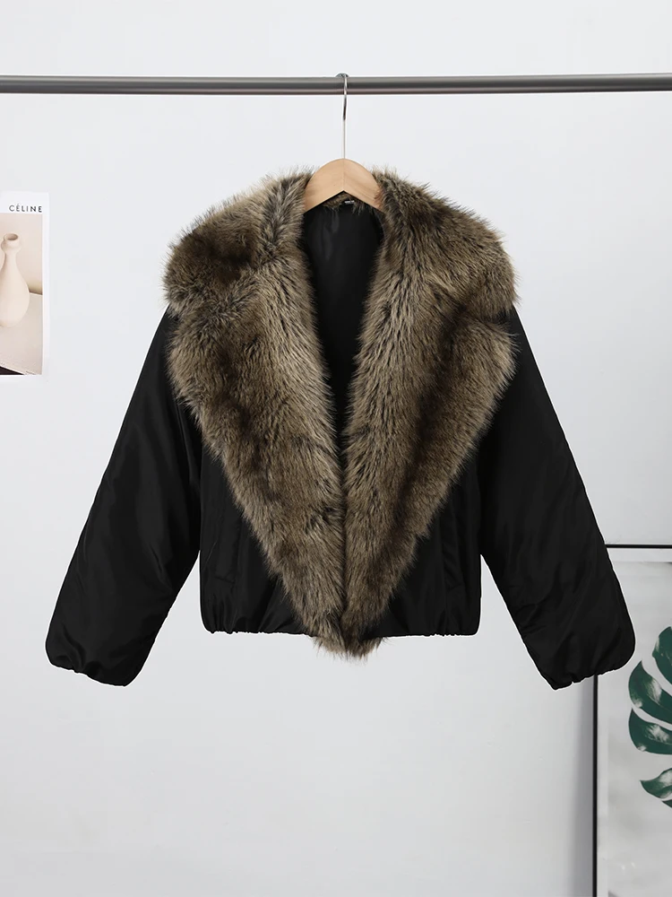 

Winter Faux Fur Patchwork Cropped Coats Women Thick Lapel Full Sleeve Pockets Black Jackets 2026 Lady Fashion New Outwear