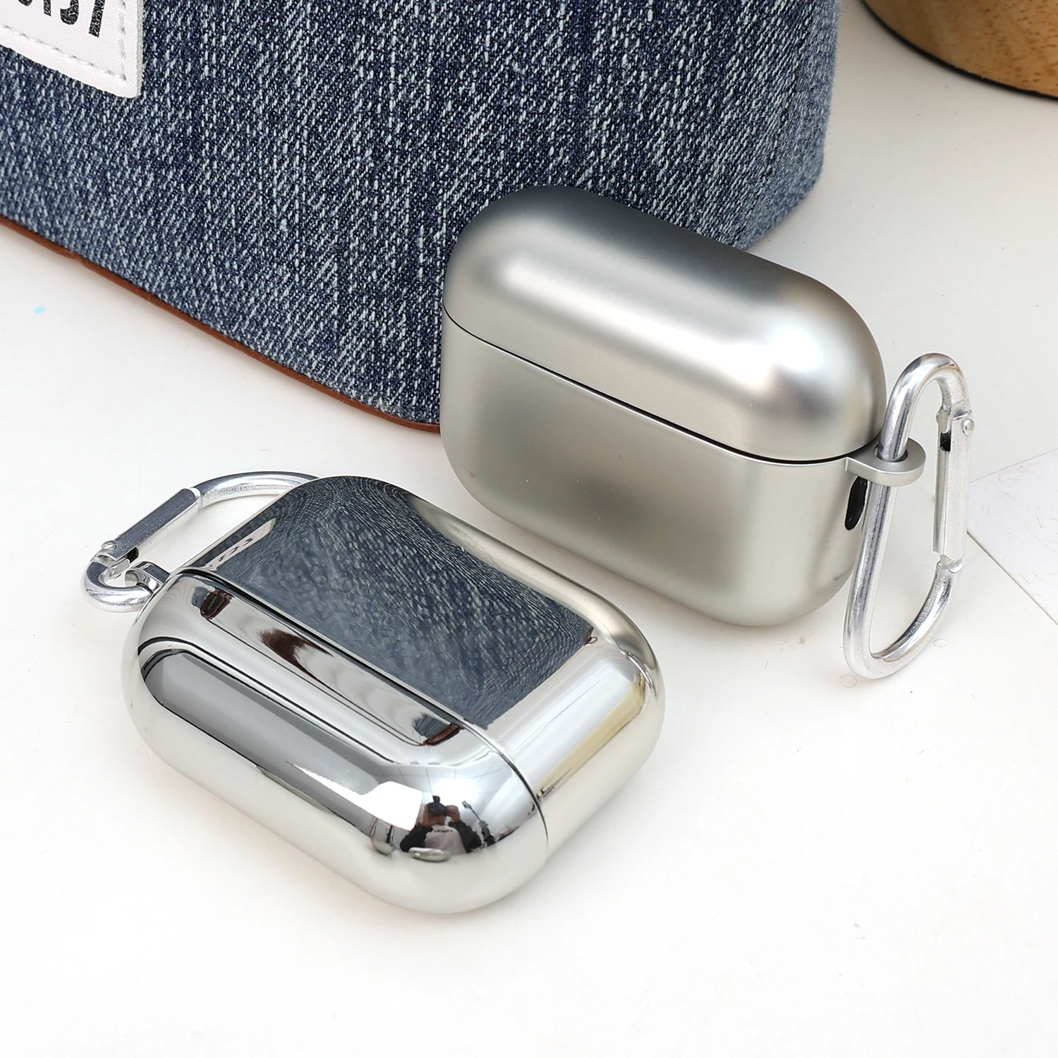 Custodia protettiva antiurto anticaduta per Air Pods Pro3 Custodia protettiva Cover per auricolari opaca elettrolitica per AirPods Pro 3