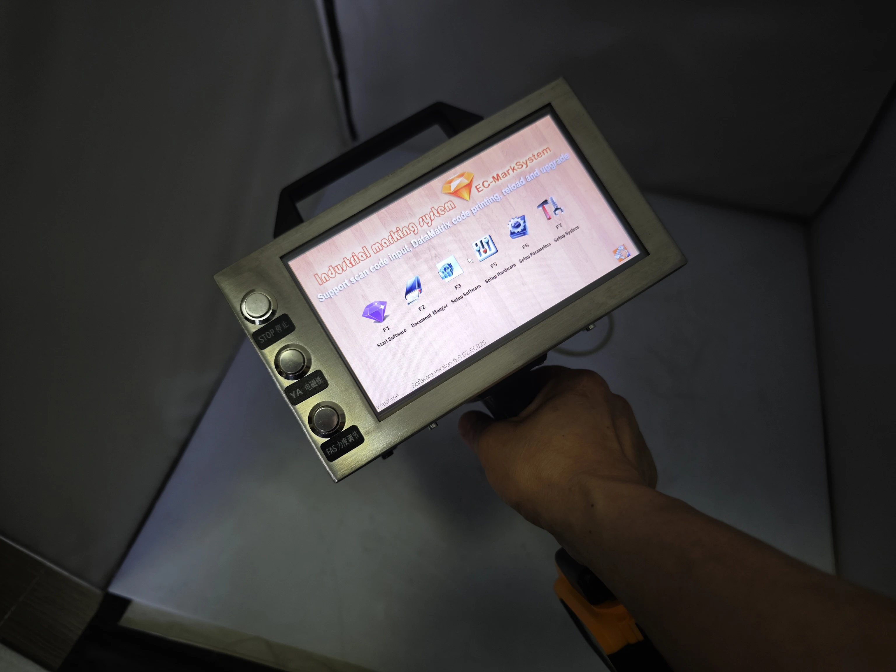 Touch Screen Electric Marking Machine Handheld Lithium Battery Dot Peen Marker Vin No. Marking Range 120x30mm With Electromagnet