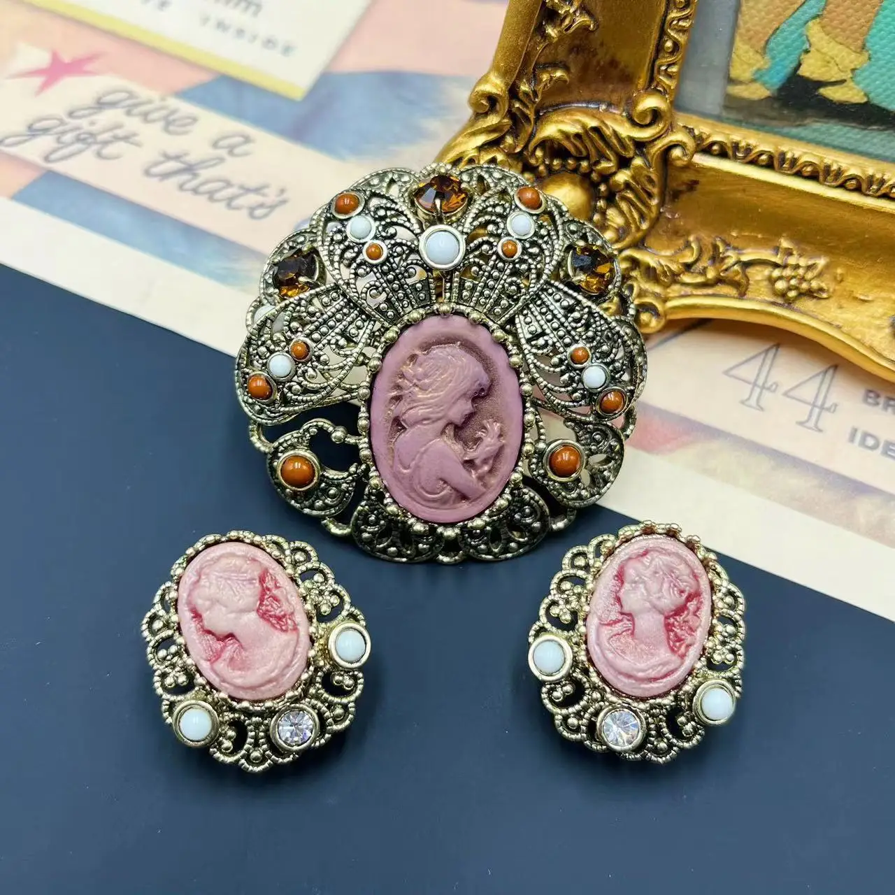 

Vintage Medieval Jewelry Women's Earrings Hollow Out Geometry Art Retro Cameo Head Bust Lady's Fashion Trendy Boutique Antique