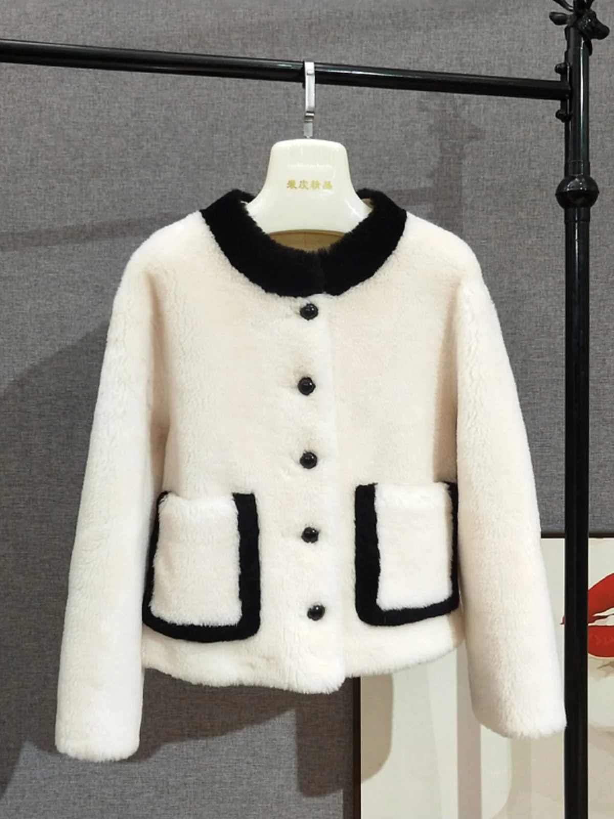 

100% Lamb Fur Grass Coat Short Round Neck Sheep Cut Fleece Fur Integrated Coat Women's Contrast Color Versatile Small Fragrant