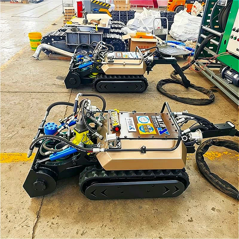 Sediment Dredging Robot Remote Control Submersible Crawler 20m Depth For Lake Reservoir Industrial Sludge Removal Customized