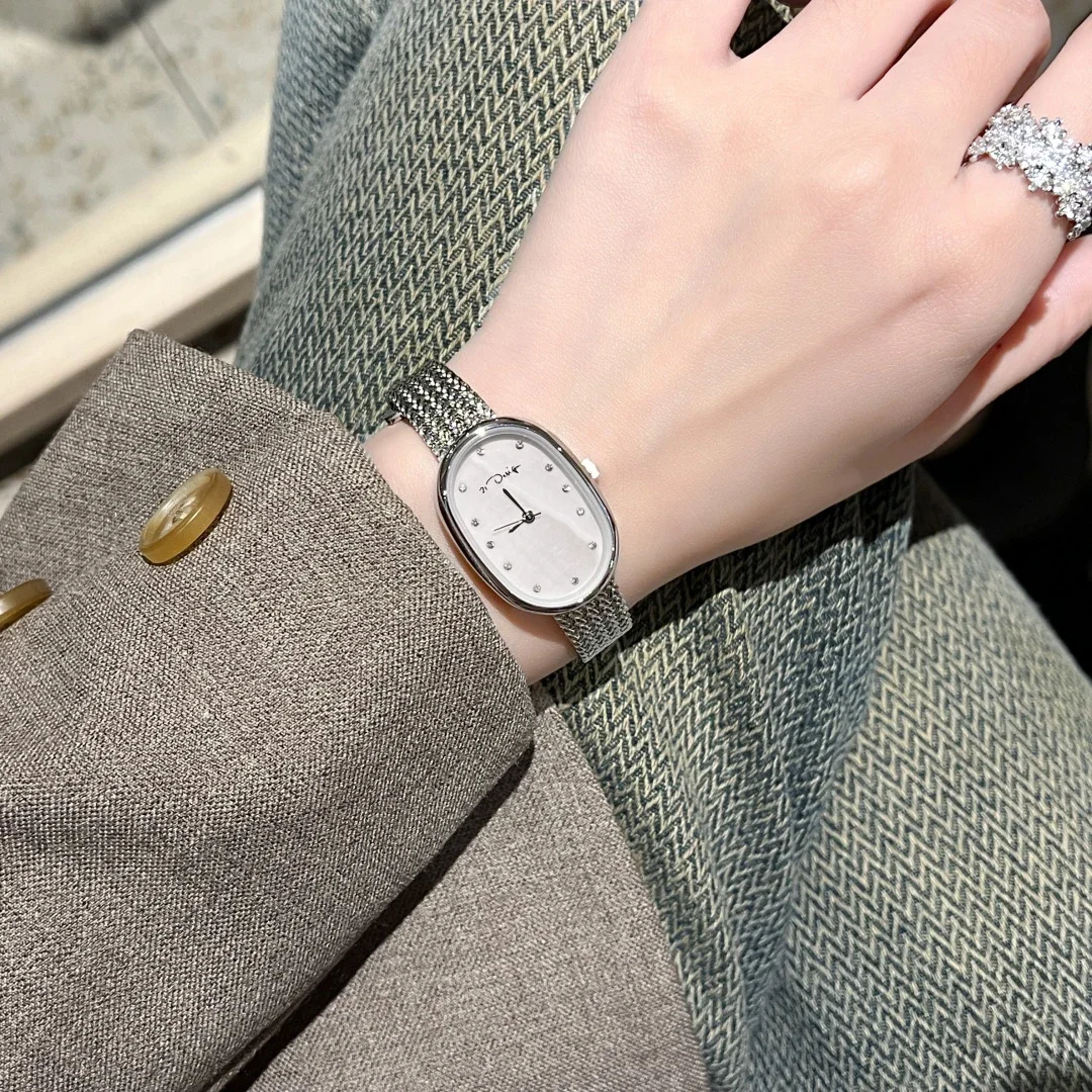 Новые модные женские часы, роскошные простые овальные циферблаты со стразами, женские кварцевые часы, маленькие изысканные наручные часы, подарок, Reloj Mujer