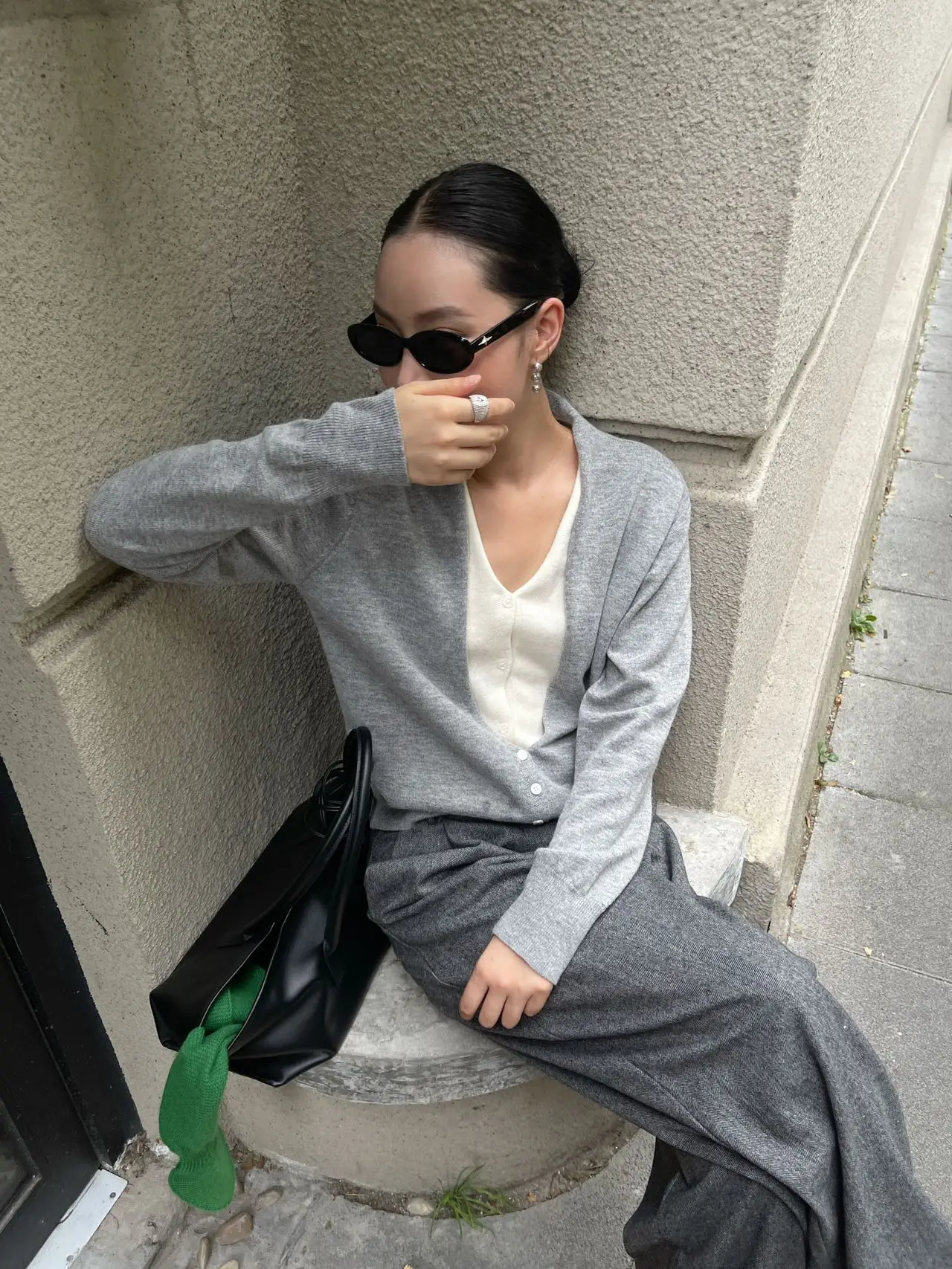 

PURIYH Women's V-Ne Knitted Sweater Fake Two-Piece Lazy Sle Autumn Woolen Top Inner And Outer Wear Casual Commute Sle