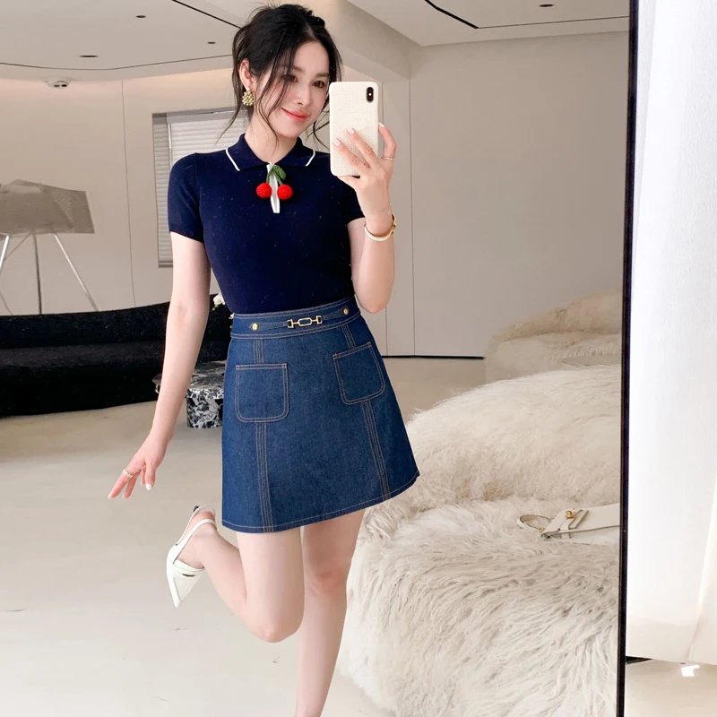 

Faionable Retro High Waist Denim Skirt Women's Skirt Lengthening Leg Design Metal Bule Decoration Cotton Material