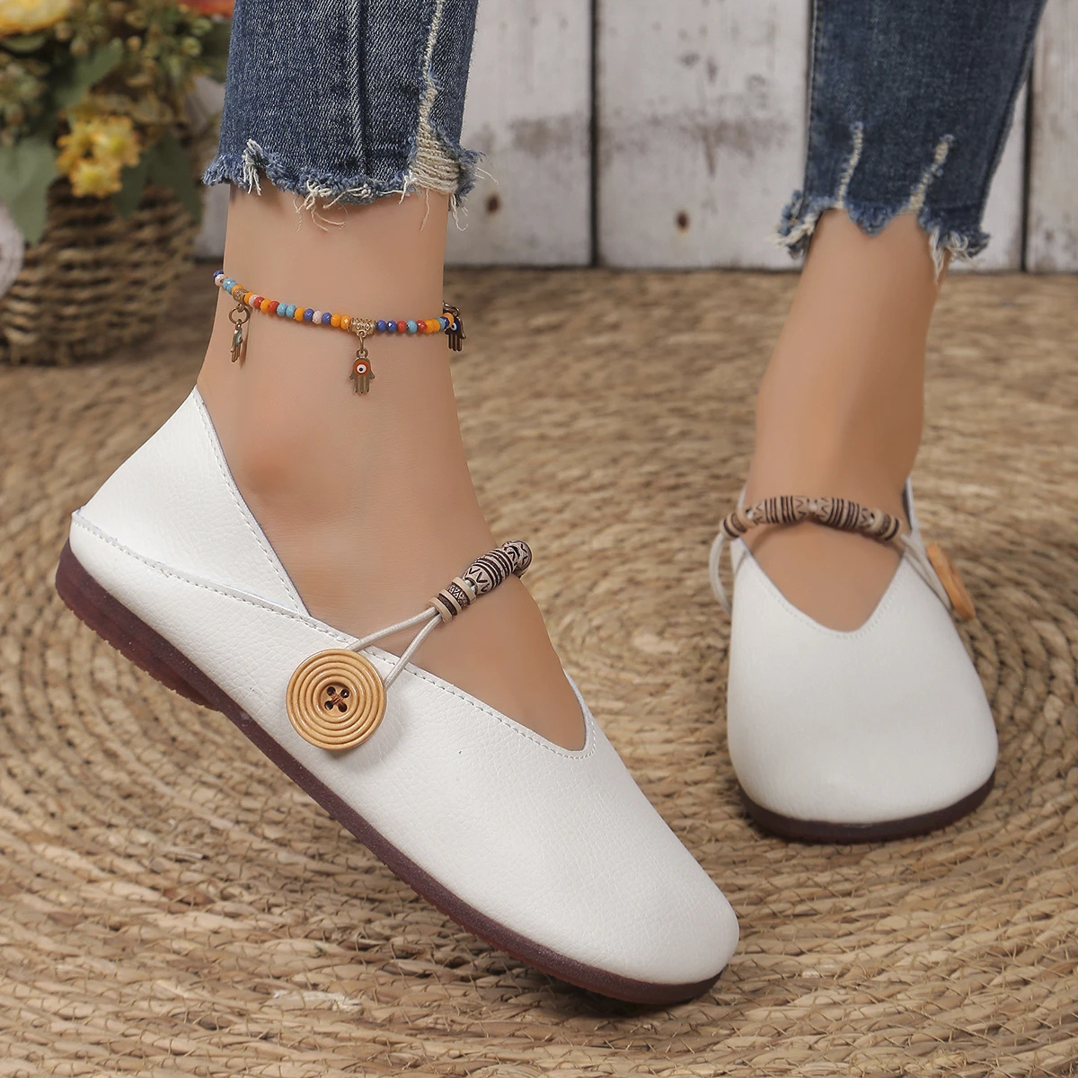 Estate nuove scarpe basse da donna di vendita calde scarpe basse con punta tonda per le donne Slip on Platform Shoe mocassini con cinturino con fibbia antiscivolo per esterni