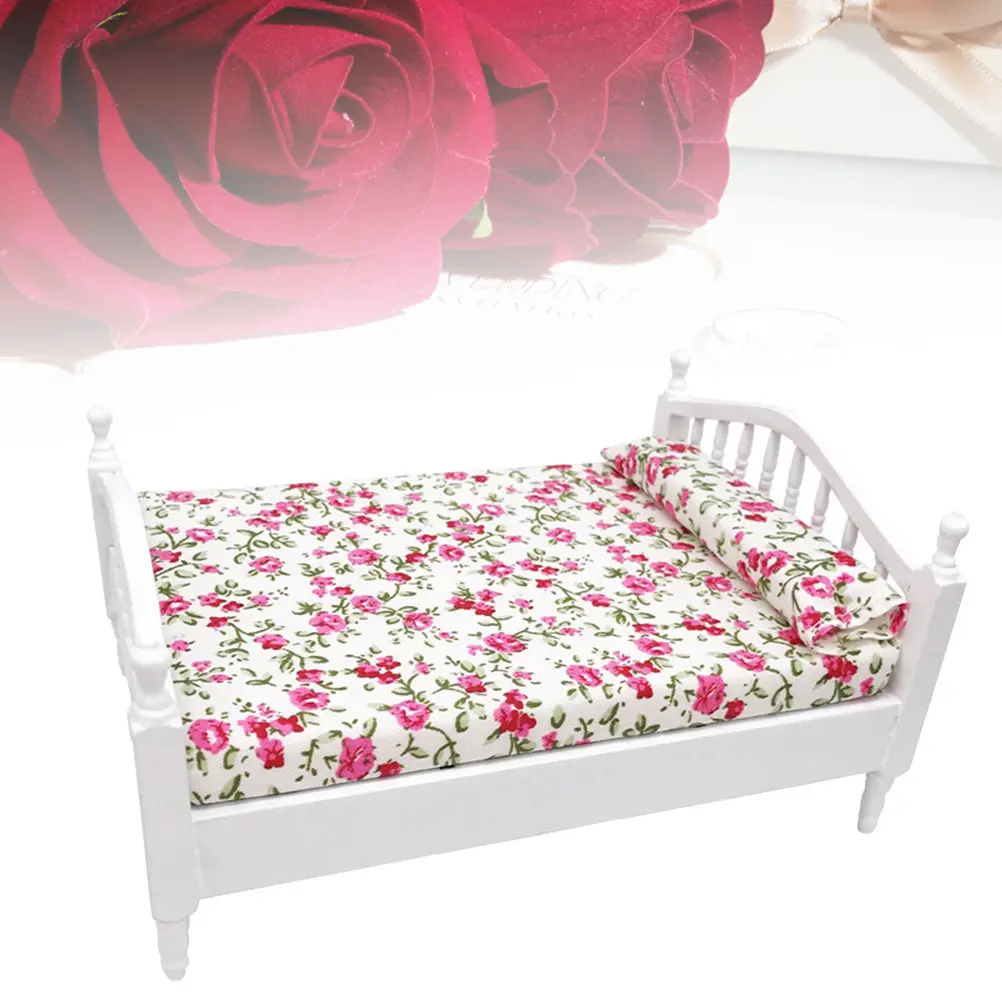 

Кукольный домик, двухъярусные кровати, миниатюрная мебель, игрушки, искусственные цветы, декор для интерьера