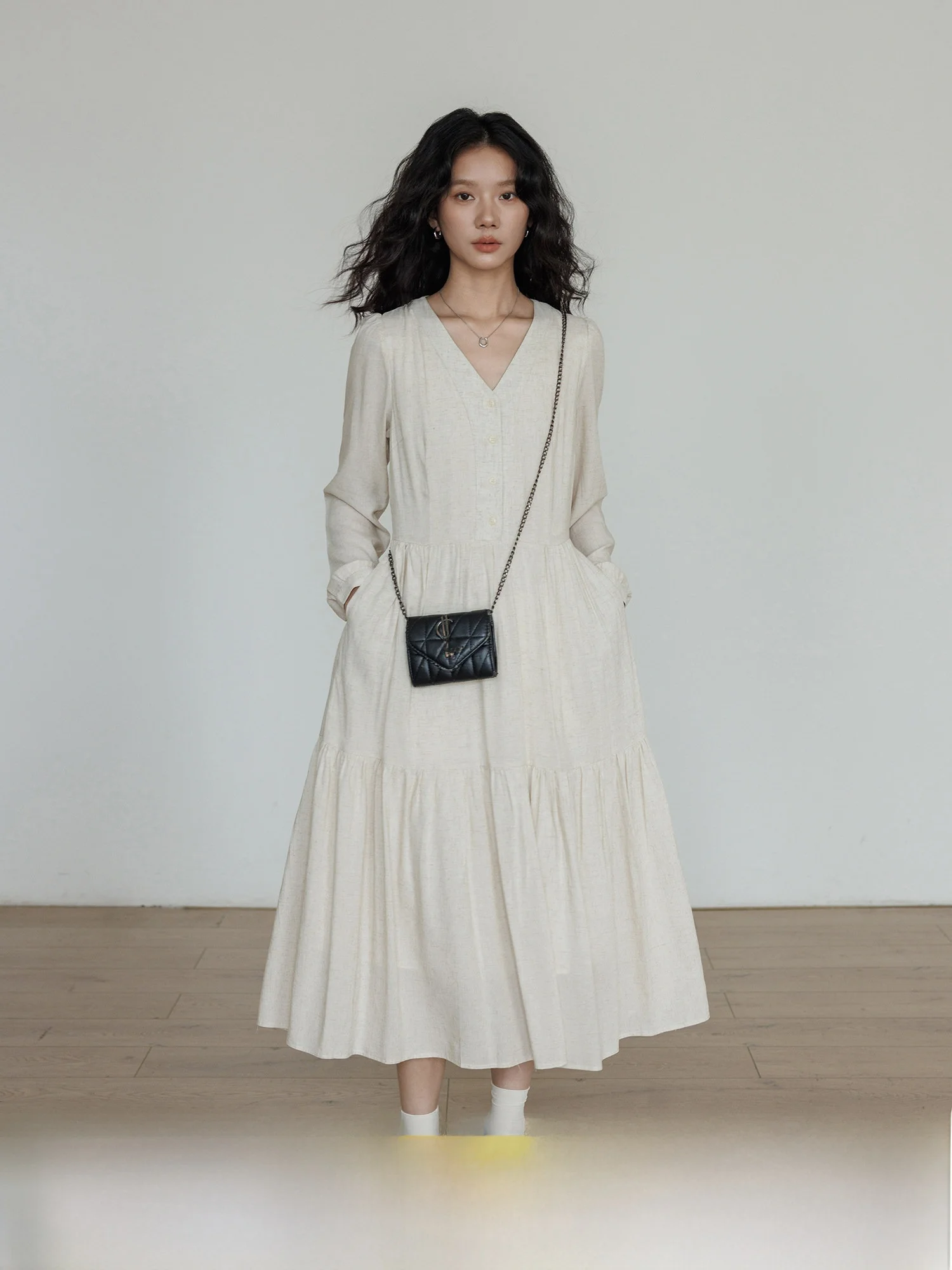 

Vastand Linen Long Sleeve V-Neck Dress Women's Casual High Waist A-Line Skirt City Commute Spring New Style Old Money round Neck