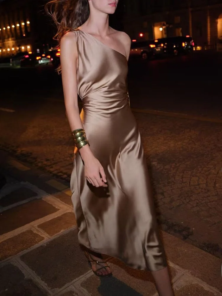 Fall 2025 New Women's Faion Asymmetric Silk Satin Long Dr Comfortable High Waist Gown for Performance Single oulder Sle