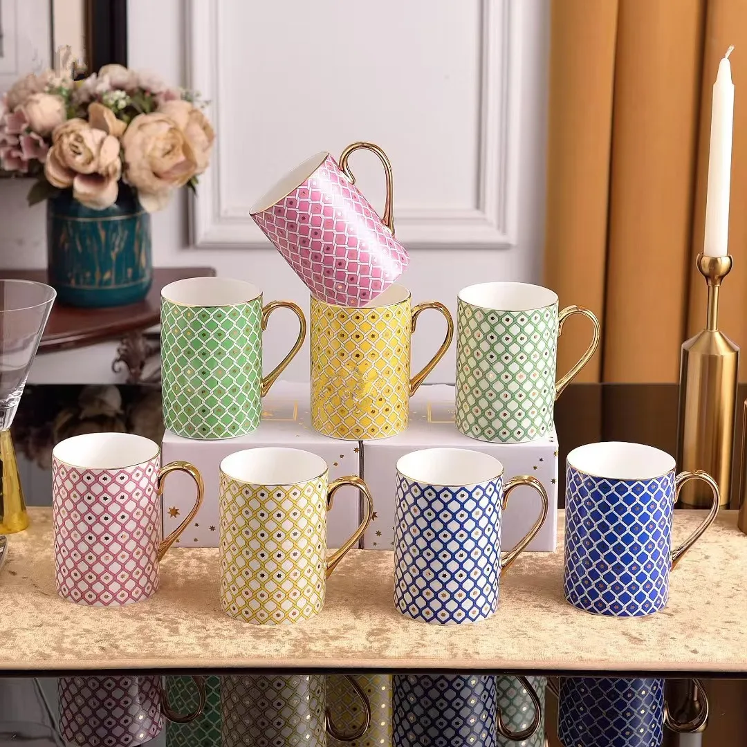 

European Palace Style Gilded Bone China Coffee Cup Luxury Office Tea Cup Gift for Friends
