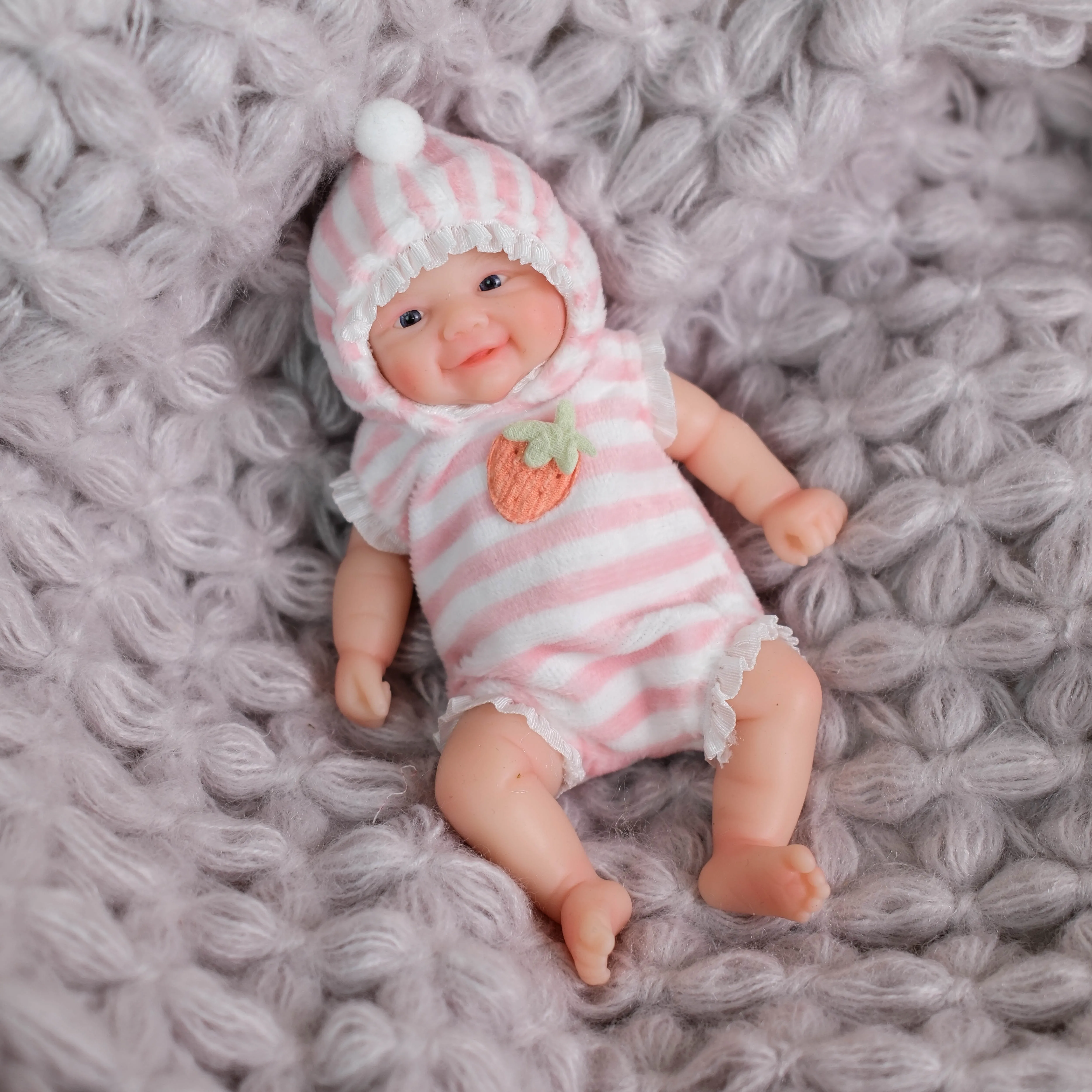 

NPK 15CM Mini Solid Platinum Silicone Baby Doll Super Soft Flexible Elastic Palm Awake Collectible Toy for Doll Enthusiasts