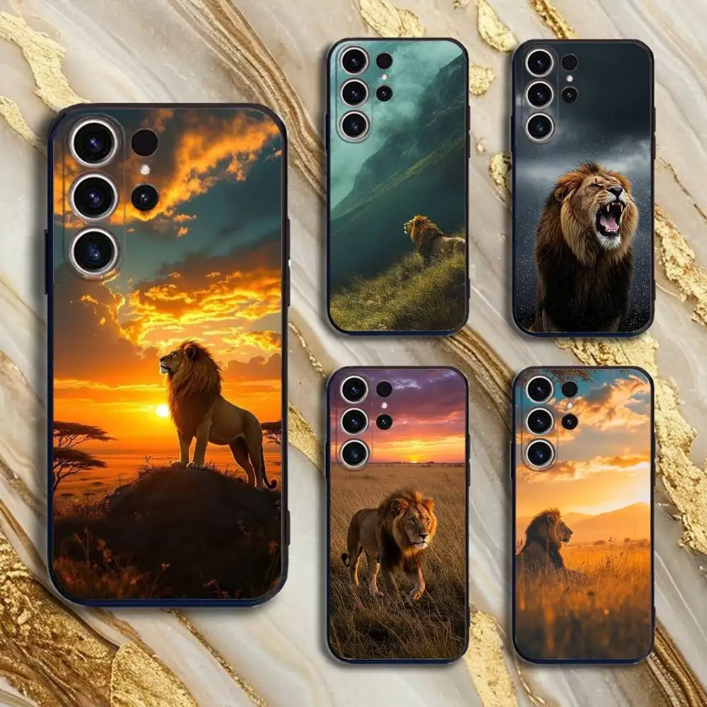 

Animal The Lion Phone Case For SamsungS25,24,21,22,23,30,Ultra,20,Plus,Fe,Lite,Note,10,9,5G Black Cover