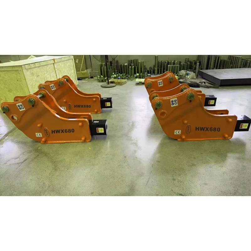 Potente martello idraulico a banana per terne