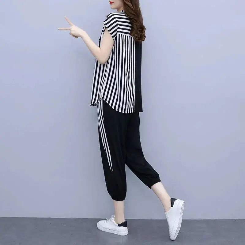 Fashionable Street Stripe T-shirt and Seven Point Sport Pants Fro Women\'s New Summer Loose Slimming Meat Covering Two Piece Set