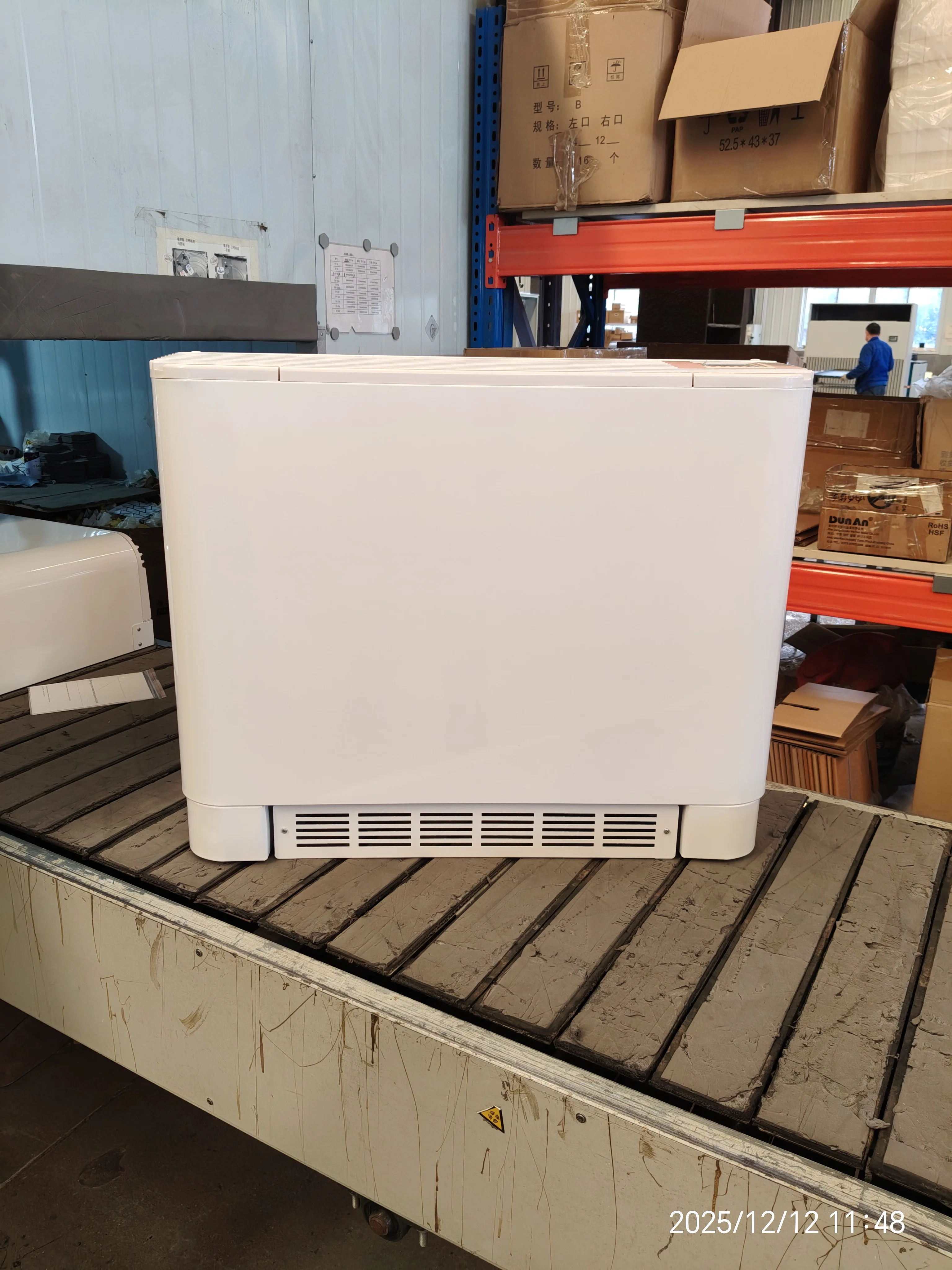 Portable Outdoor Air Conditioner & Heat Pump  Unit for Heating and Cooling