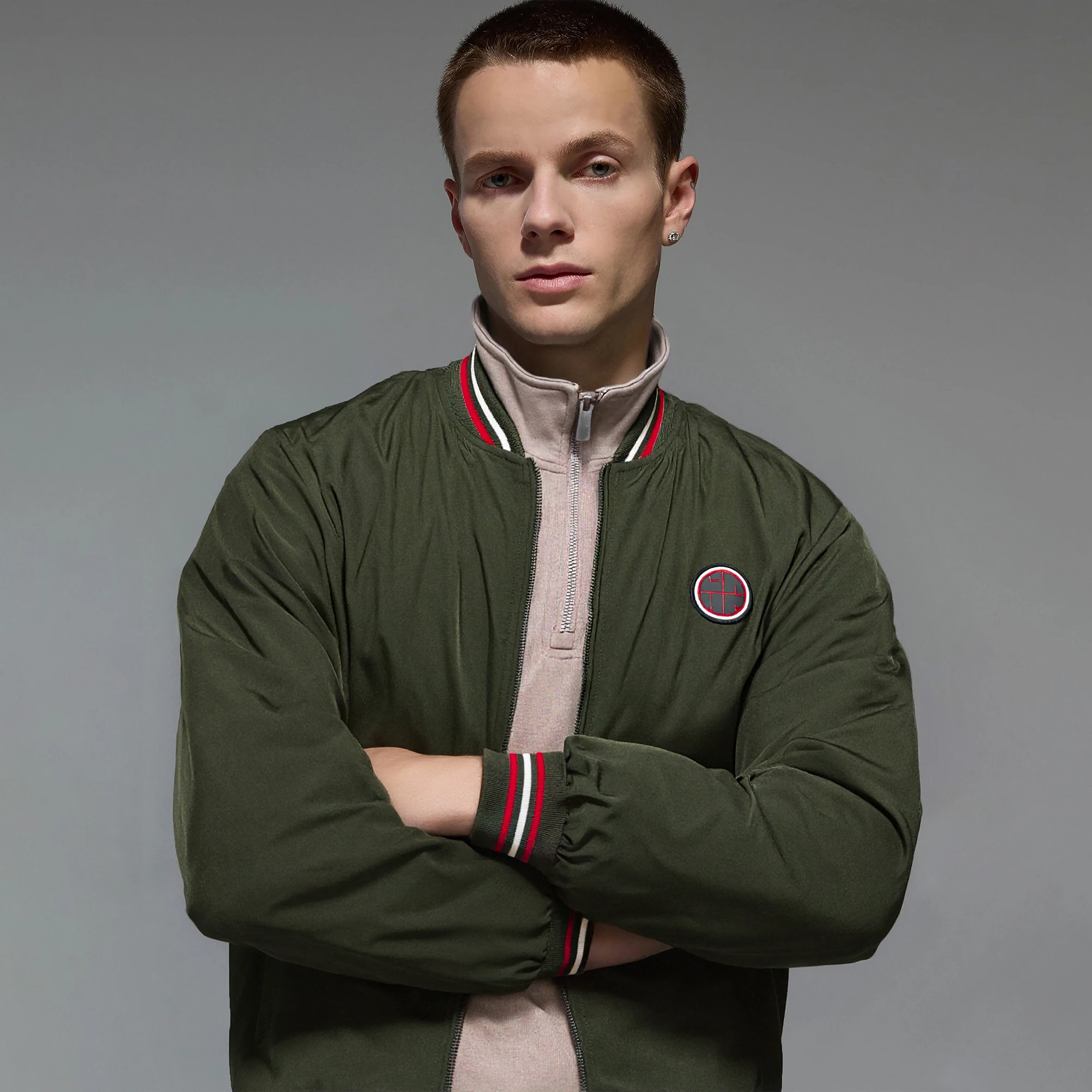 سترة رجالية من CHCH موضة الخريف متعددة الاستخدامات مقاومة للرياح سترة رجالية رفيعة غير رسمية للشارع الأمريكي تصميم شارة كلاسيكية معطف رجالي #2