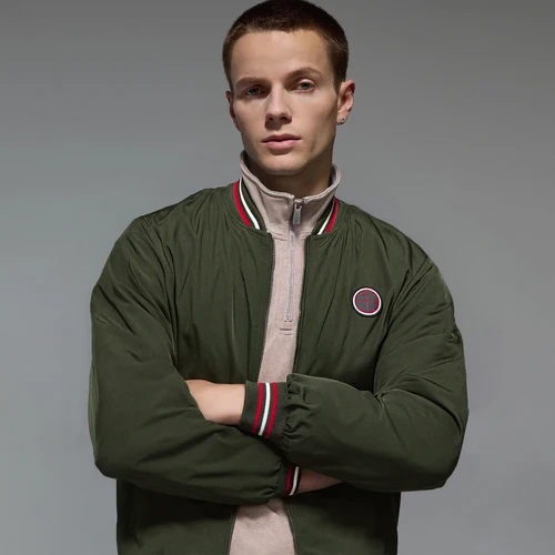 Imagen 2 del producto CHCH chaqueta de hombre moda de otoño versátil a prueba de viento chaqueta de hombre delgada Casual American Street diseño de insignia clásico abrigo de hombre