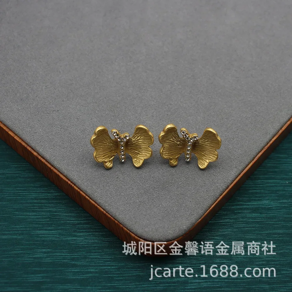 Pendientes de segunda mano mariposa aleación cepillada a mano hoja de Ginkgo chapada en oro exquisitos pendientes de joyería de segunda mano
