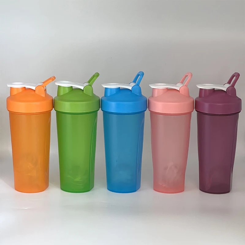 1PCS 600ml Protein Shaker Bottle Protein Powder Shake Cup for Gym Ffitness Shaker Scale Portable Water Bottle Slushy Cup