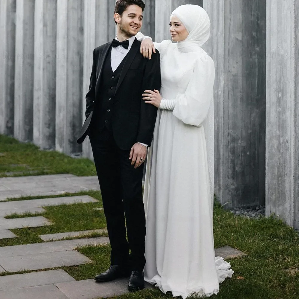 YCJ Gaun Pengantin A-line Kerah Tinggi Muslim Gaun Pengantin Kustom Wiru Terbungkus Satin Vertikal Penuh Jubah Sikat De Mariee