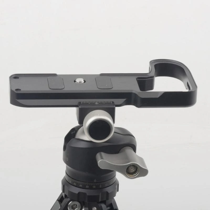 

Quick Release Plate L Bracket Vertical Tripods Hand Grip Base Stand for Z50II Mirrorless Camera D2RC