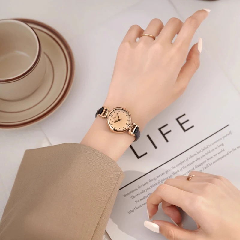 Classic Trend Ladies Watch Small Exquisite Light Luxury Niche Elegant Retro  Waterproof Dial 2025 New Quartz Watch Birthday Gift