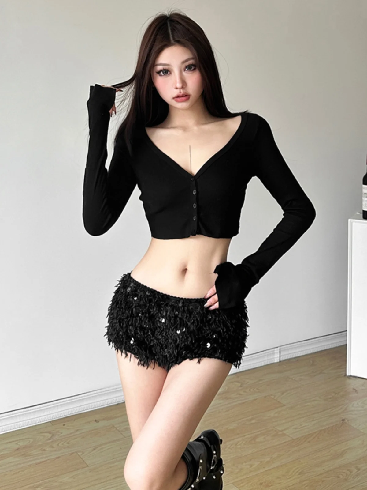 Y2k estilo menina quente fuzzy lantejoulas decoração cintura alta calças quentes para mulheres na moda streetwear fino ajuste casual versátil shorts curtos