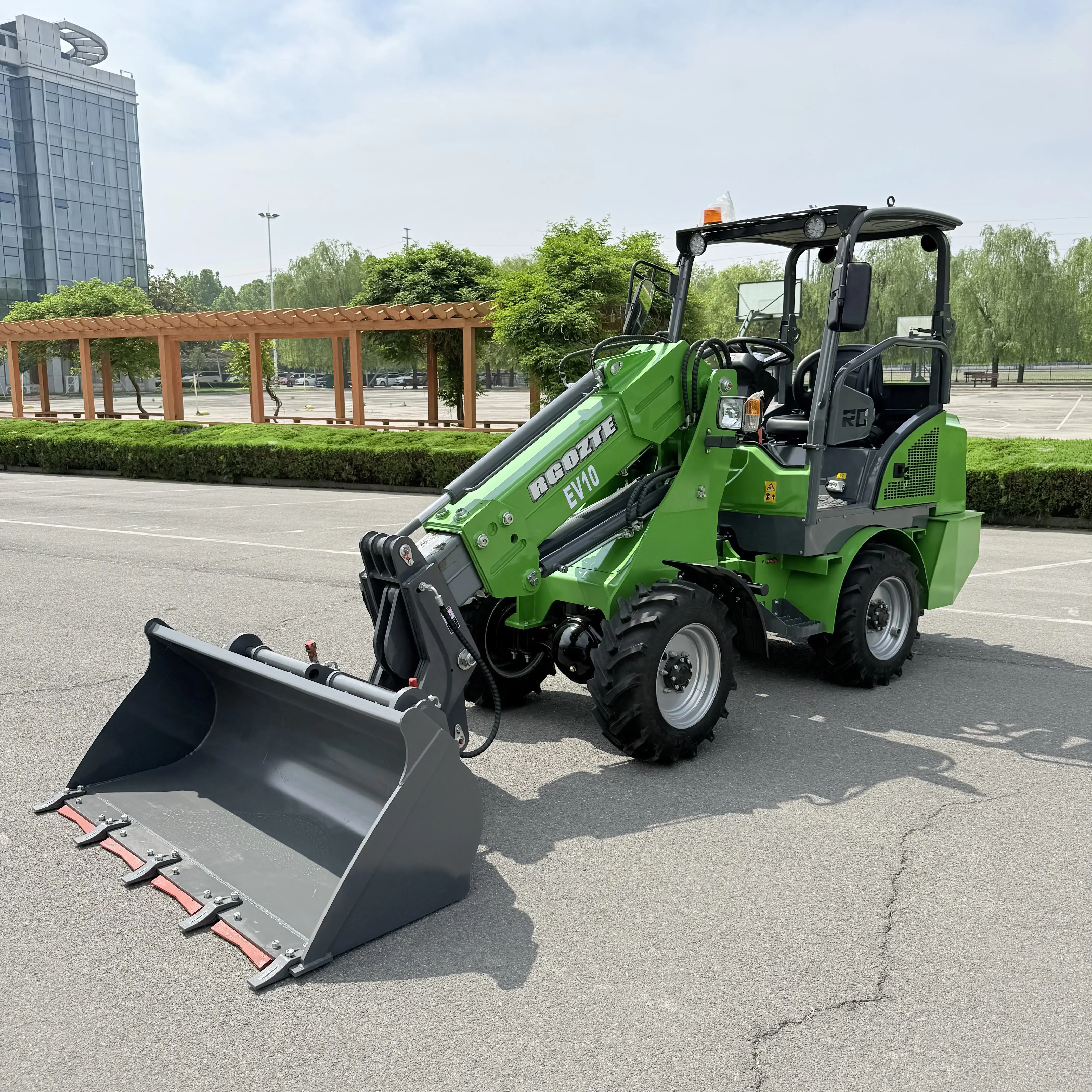 Kompakter Elektro-Radlader RG-EV10 Telescopic Mini Loader 1000kg Compact Front Wheel Loader