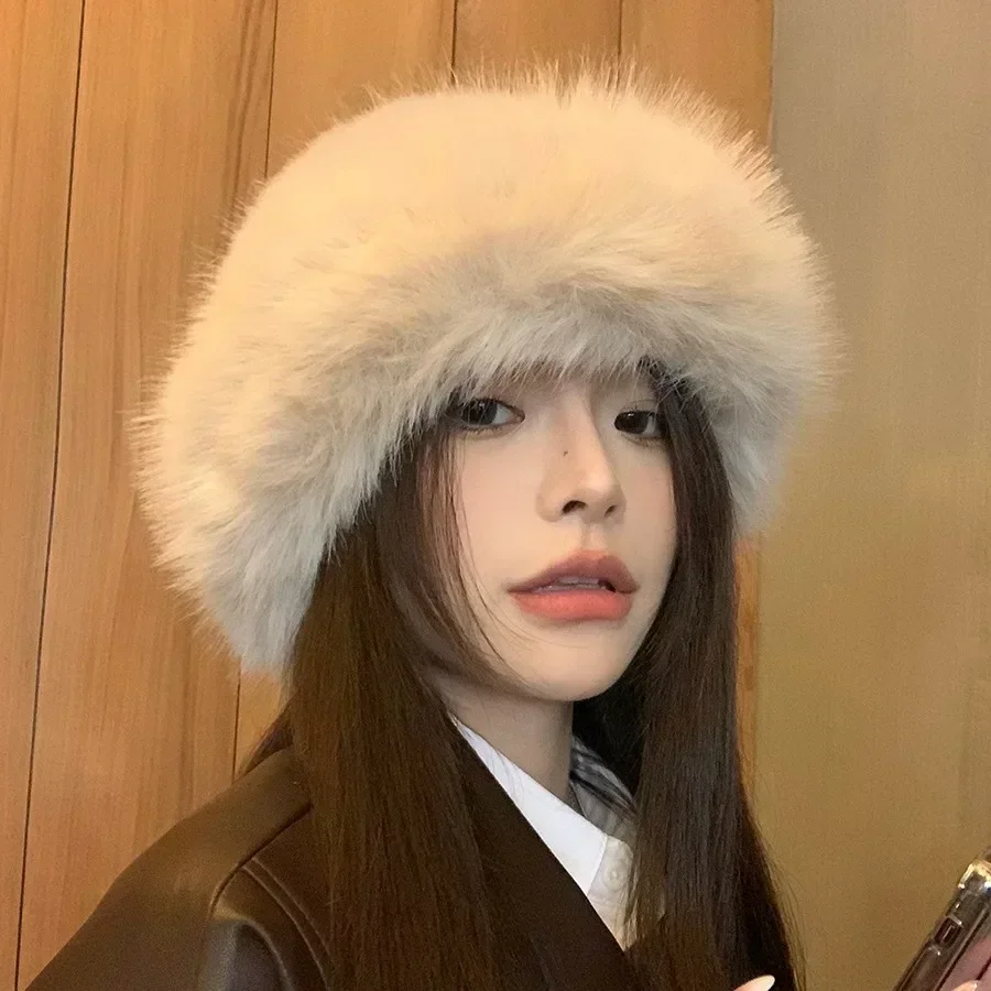 Women's Winter Warm Fur Cap Fashion Hat Plush Ear Protection Hat Brimless Plush Fluffy Skiing Riding Caps Basin Cap Bomber Hats