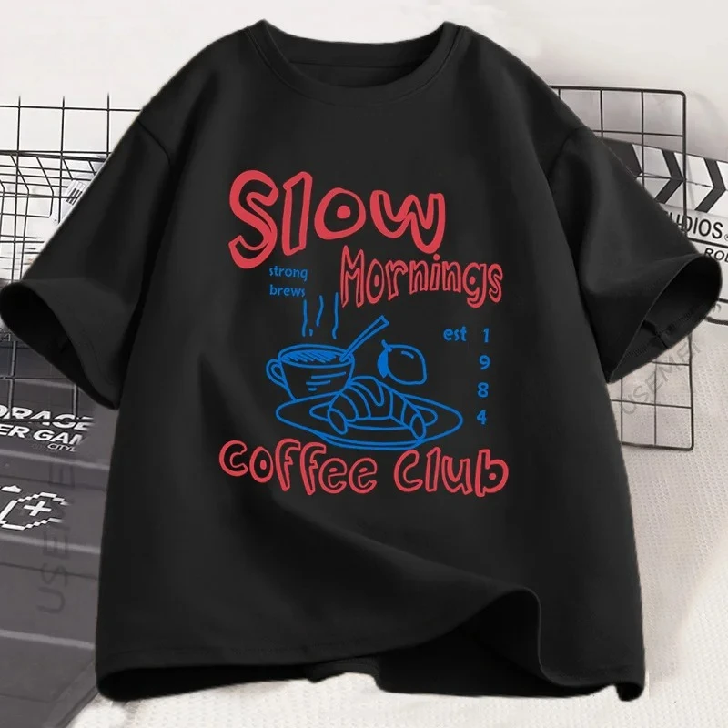 グラフィックTシャツ トレンド コーヒークラブ ヴィンテージ コーヒーとクロワッサン デサユノ クラブ レディース服 グラフィックTシャツ エステティック