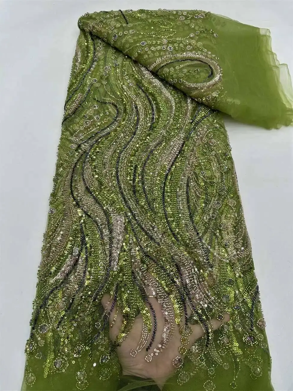 

2025 High Quality 5 Yards African Heavy Beaded Lace Fabric Nigerian Sequins Groom Lace Fabric Wedding Party Dress Sewing