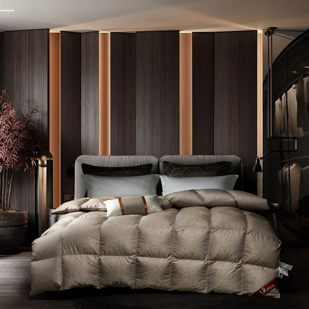 95% white goose down, down quilt, thickened in spring and autumn to keep warm, the first choice for home furnishing
