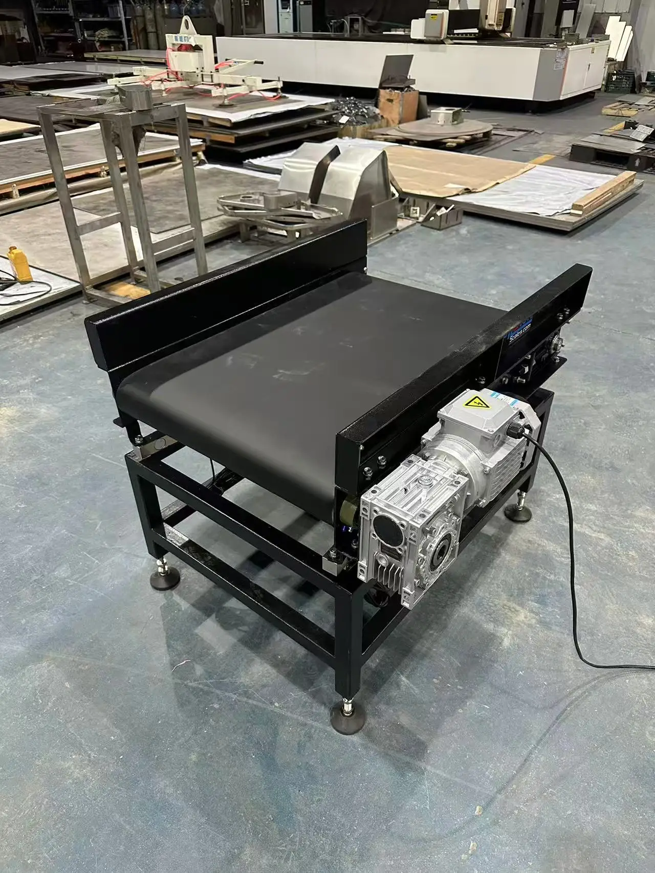Customizable Conveyors Belt Conveyor System with Load Bearing for Bags Cartons Conveyor for Industrial Production Line