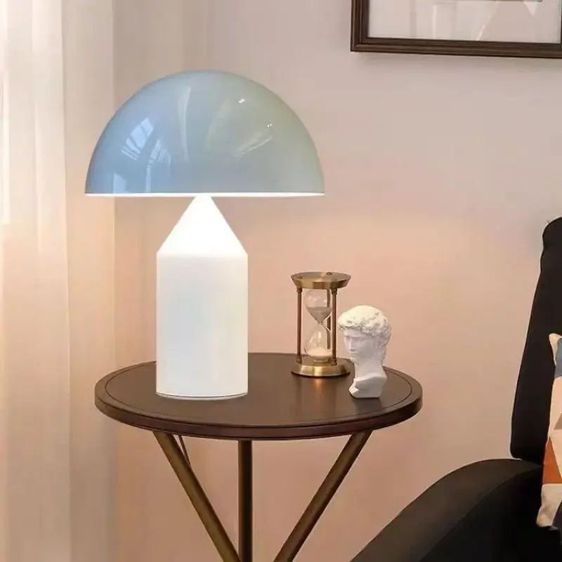 Moderne, schlichte LED-Tischlampe für Schlafzimmer, luxuriöse goldene nordische Lampen, Kunst-Wohnzimmer-Nachttischlampe, hochwertige Heimdekoration, verstellbar