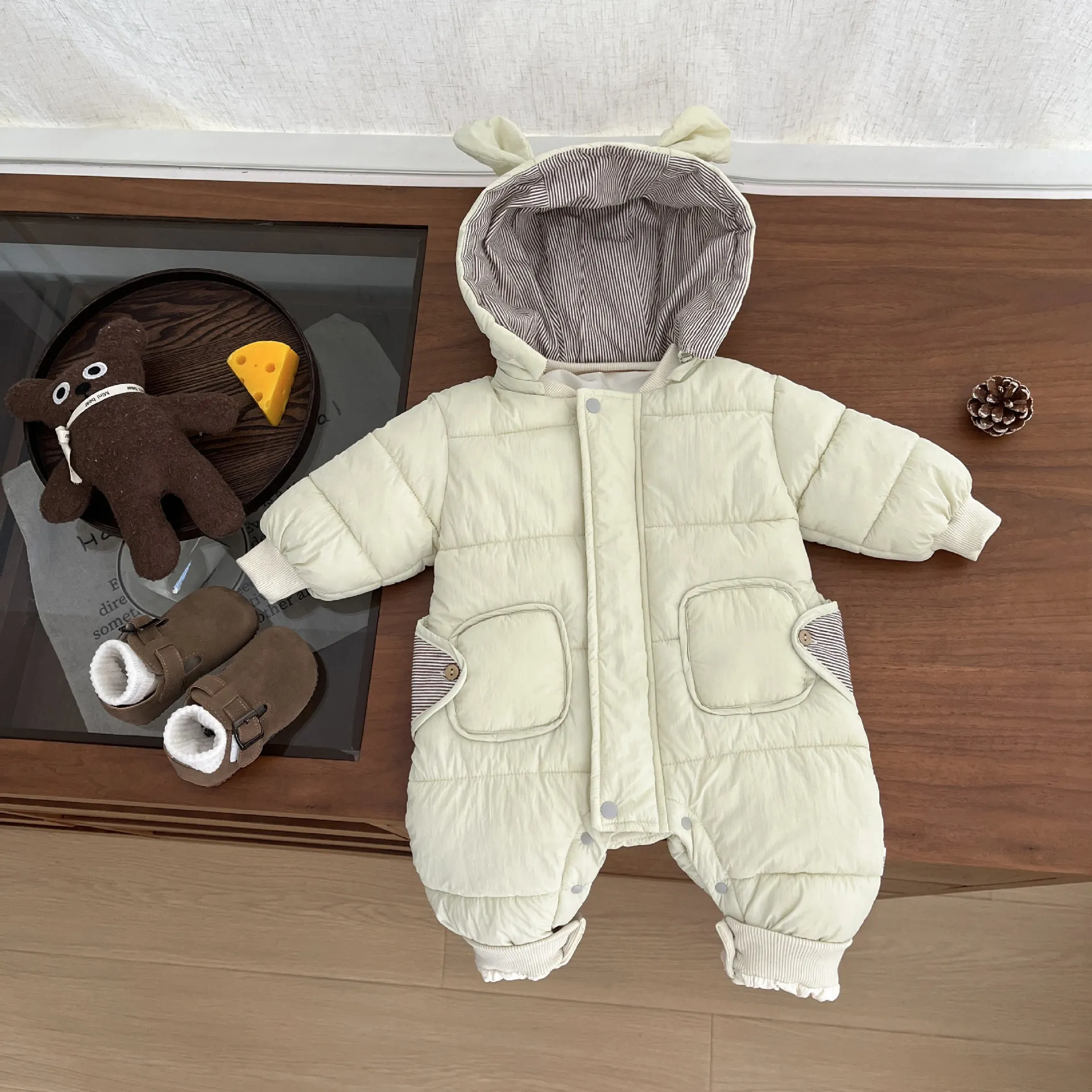 

0-3Y Children Girls Rompers 2025 Winter Thicken Warm Hooded Kids Baby Girls Overalls Bodysuits Parkas Toddler Girls Jumpsuits