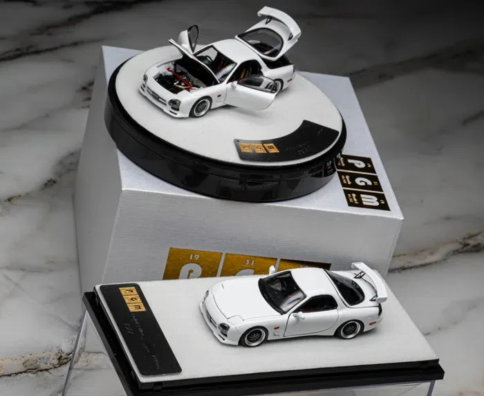 

PGM 1:64 RX7 FD3 White JDM Simulation Limited Edition All Open Alloy Metal Static Car Model Toy Gift