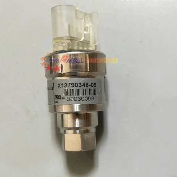 

New 060G624405 X13790348-09 AKS1008 TDR0025E Trane Air Conditioning pressure sensor