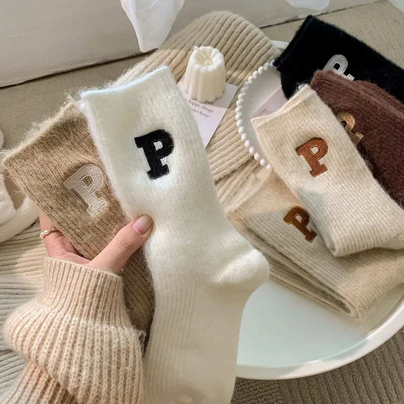 

Spring and Autumn Arctic Cashmere Socks with Shark Pants Wear Mid-leg Socks P Letter Thick Warm Cashmere Casual Women's Socks